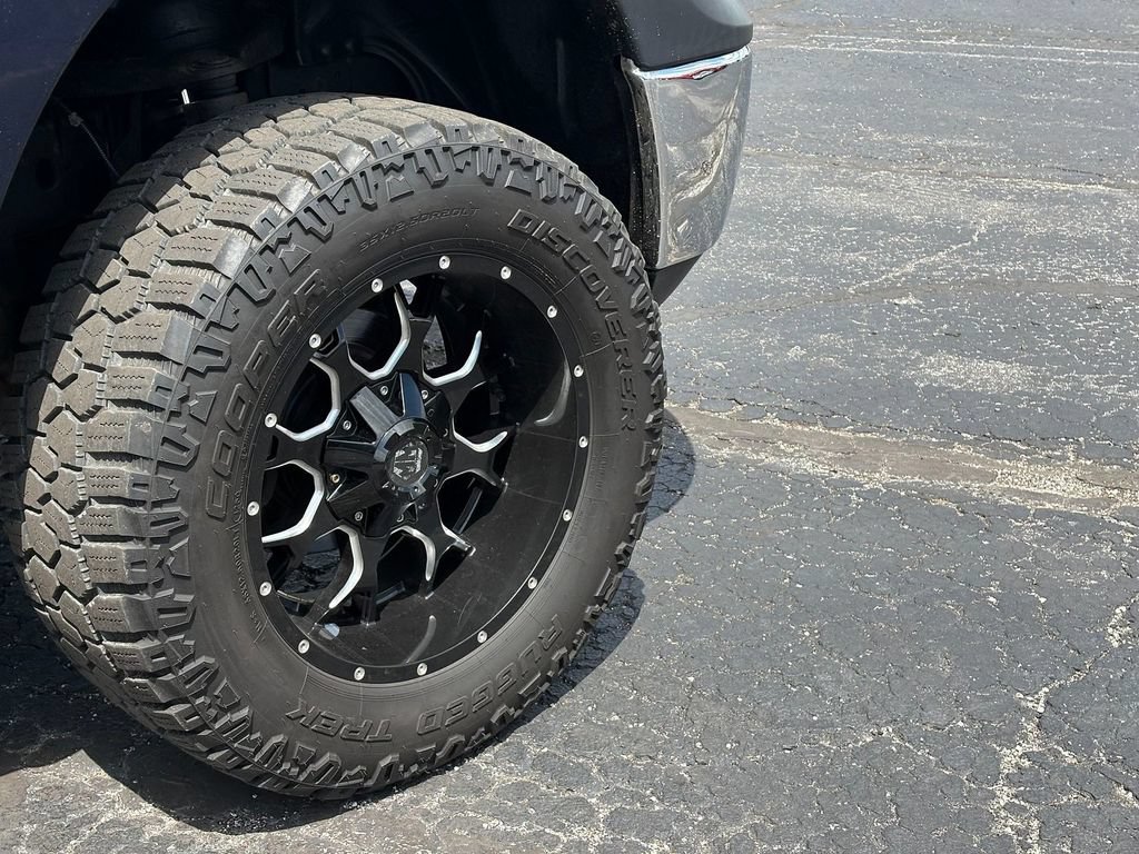 Used 2018 RAM 1500 Classic SLT AWD/4WD image 9