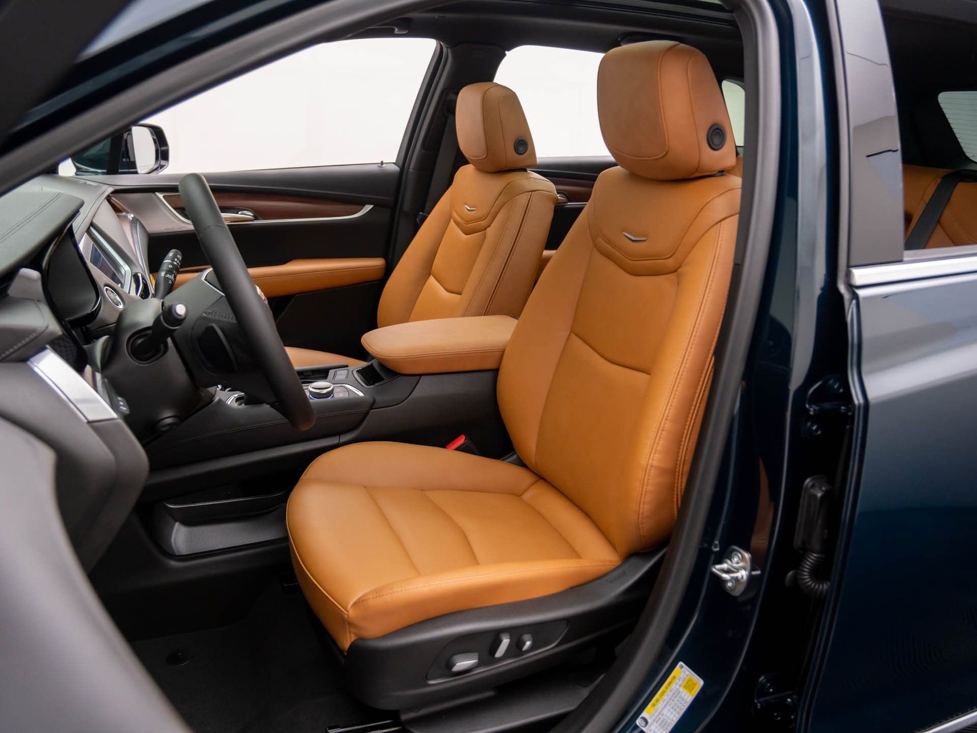 New 2026 Cadillac XT5 Premium Luxury w/ Driver Assist Package image 16