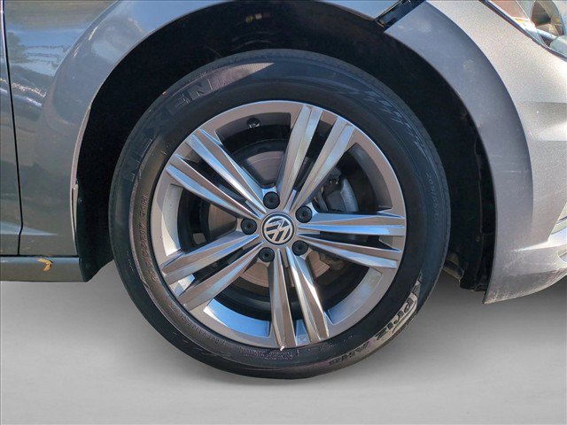 Used 2019 Volkswagen Jetta R-Line w/ R-Line Cold Weather Package FWD image 21