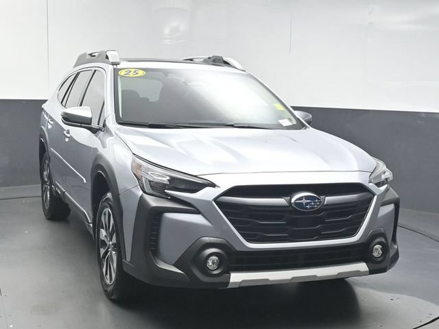 Certified 2025 Subaru Outback Touring w/ Popular Package #2 AWD/4WD image 2