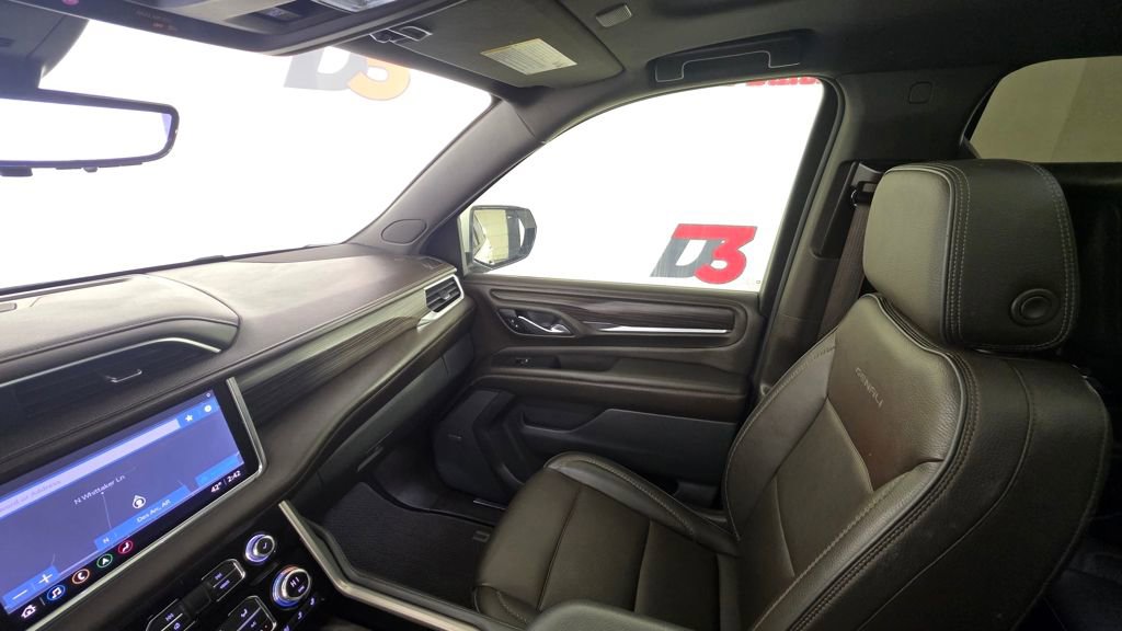 Used 2021 GMC Yukon Denali w/ Denali Ultimate Package image 30