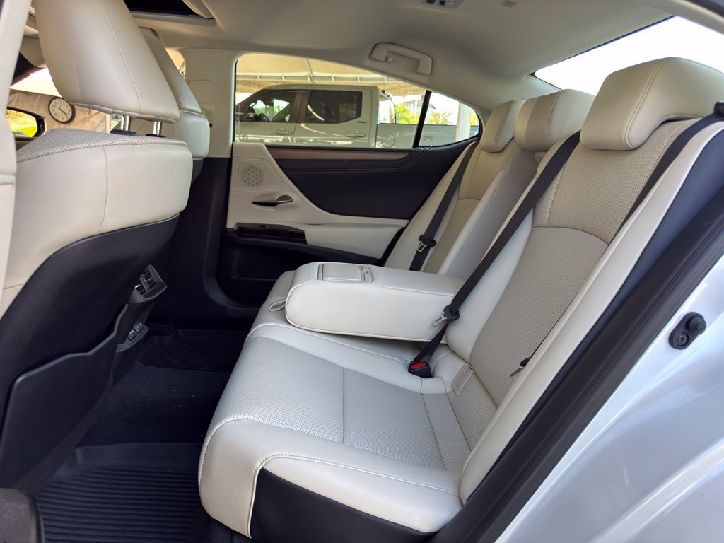 Certified 2024 Lexus ES 350 w/ Premium Package FWD image 13