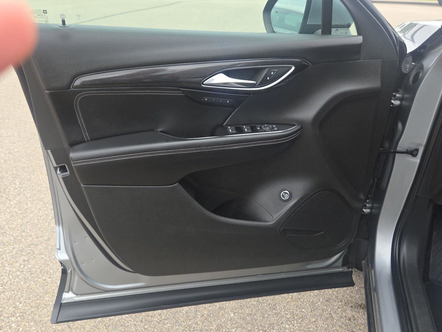 Used 2023 Buick Envision Essence FWD image 15