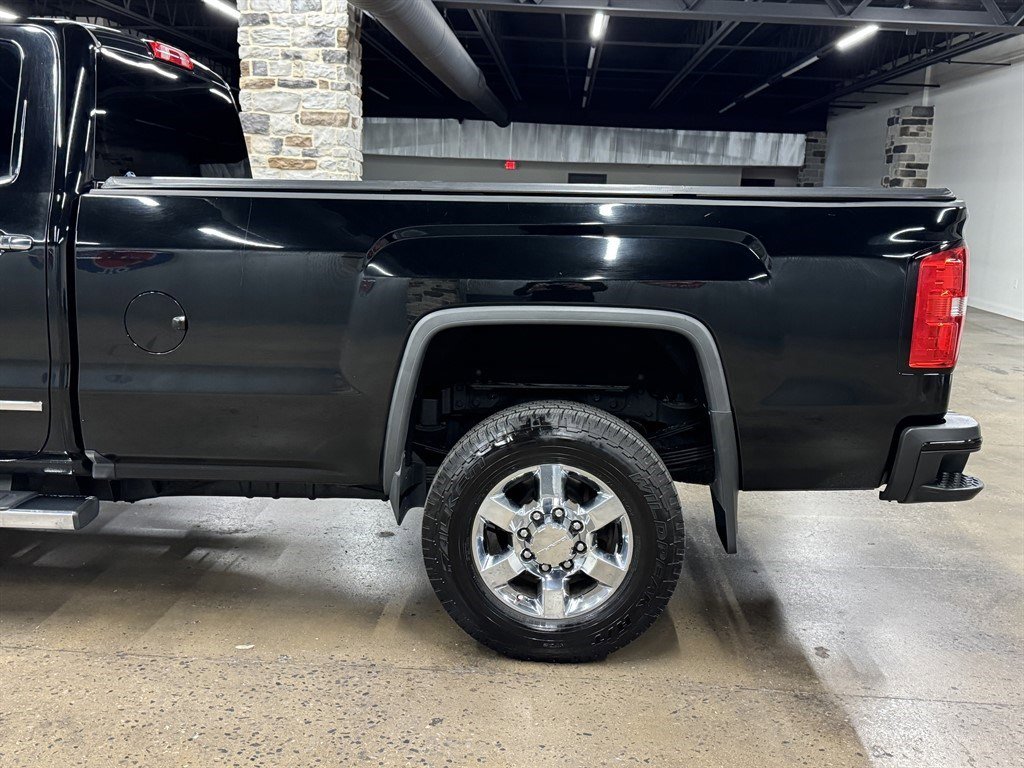Used 2018 GMC Sierra 3500 Denali w/ Duramax Plus Package AWD/4WD image 8