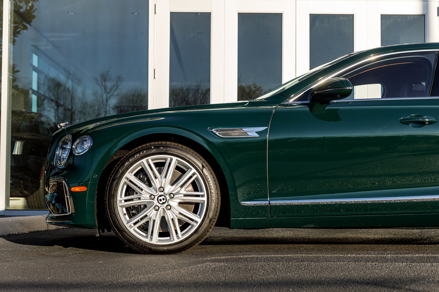 New 2026 Bentley Flying Spur Plug-In Hybrid image 10