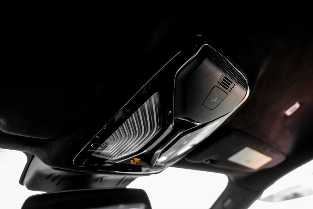 Used 2020 BMW M8 Competition image 21