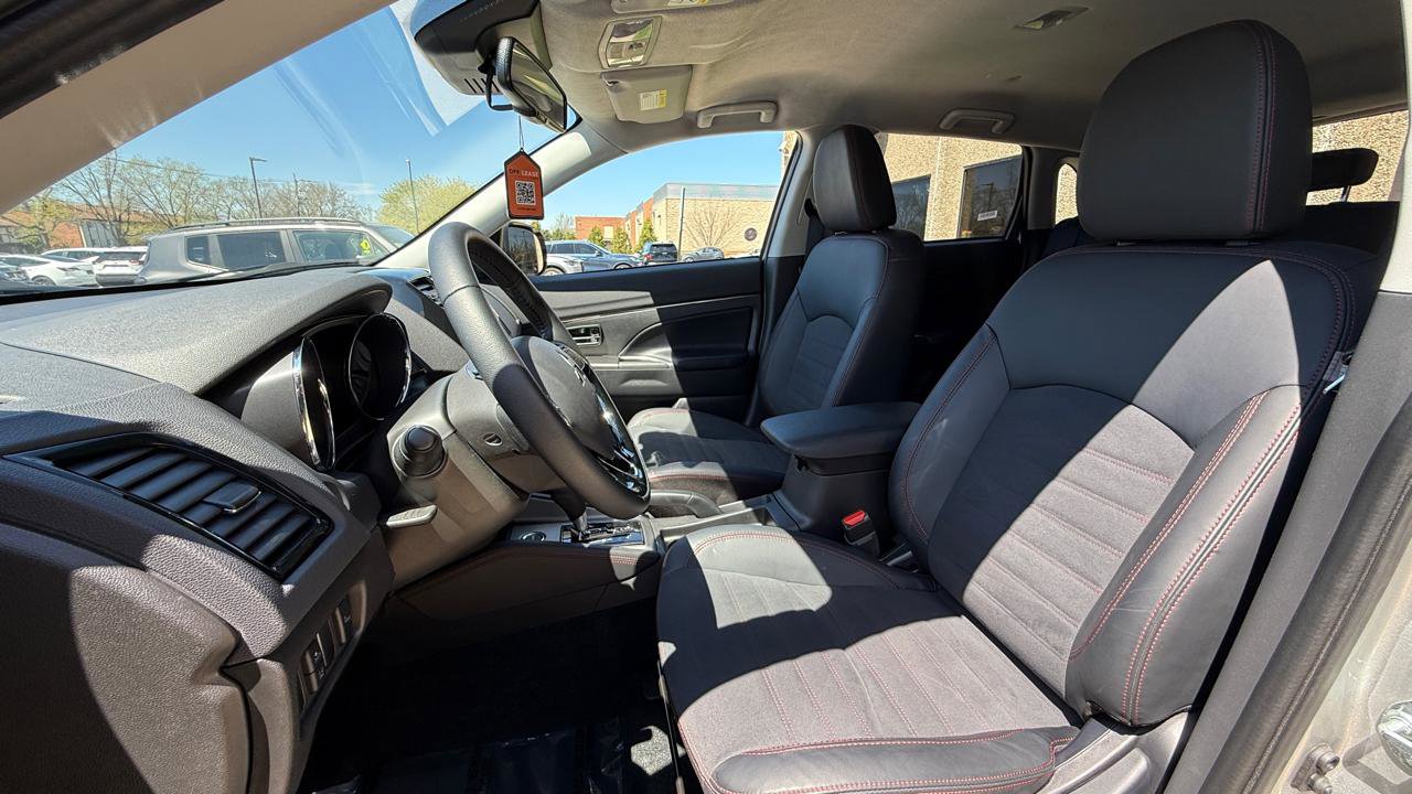 Used 2025 Mitsubishi Outlander Sport ES AWD/4WD image 10