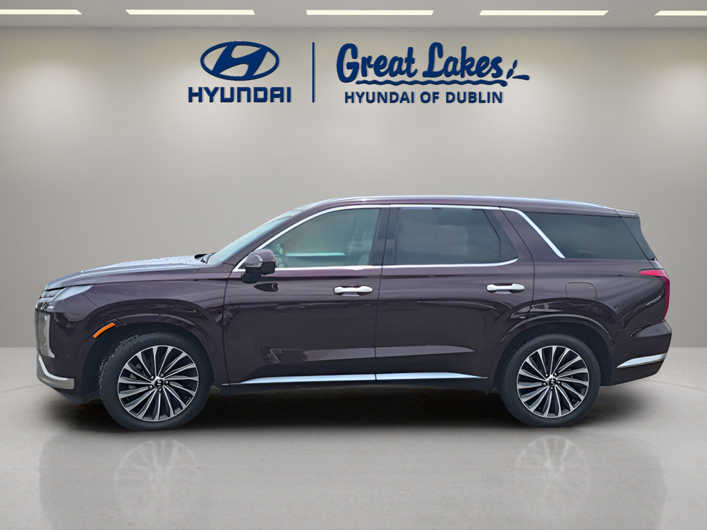 Used 2023 Hyundai Palisade Calligraphy FWD image 2