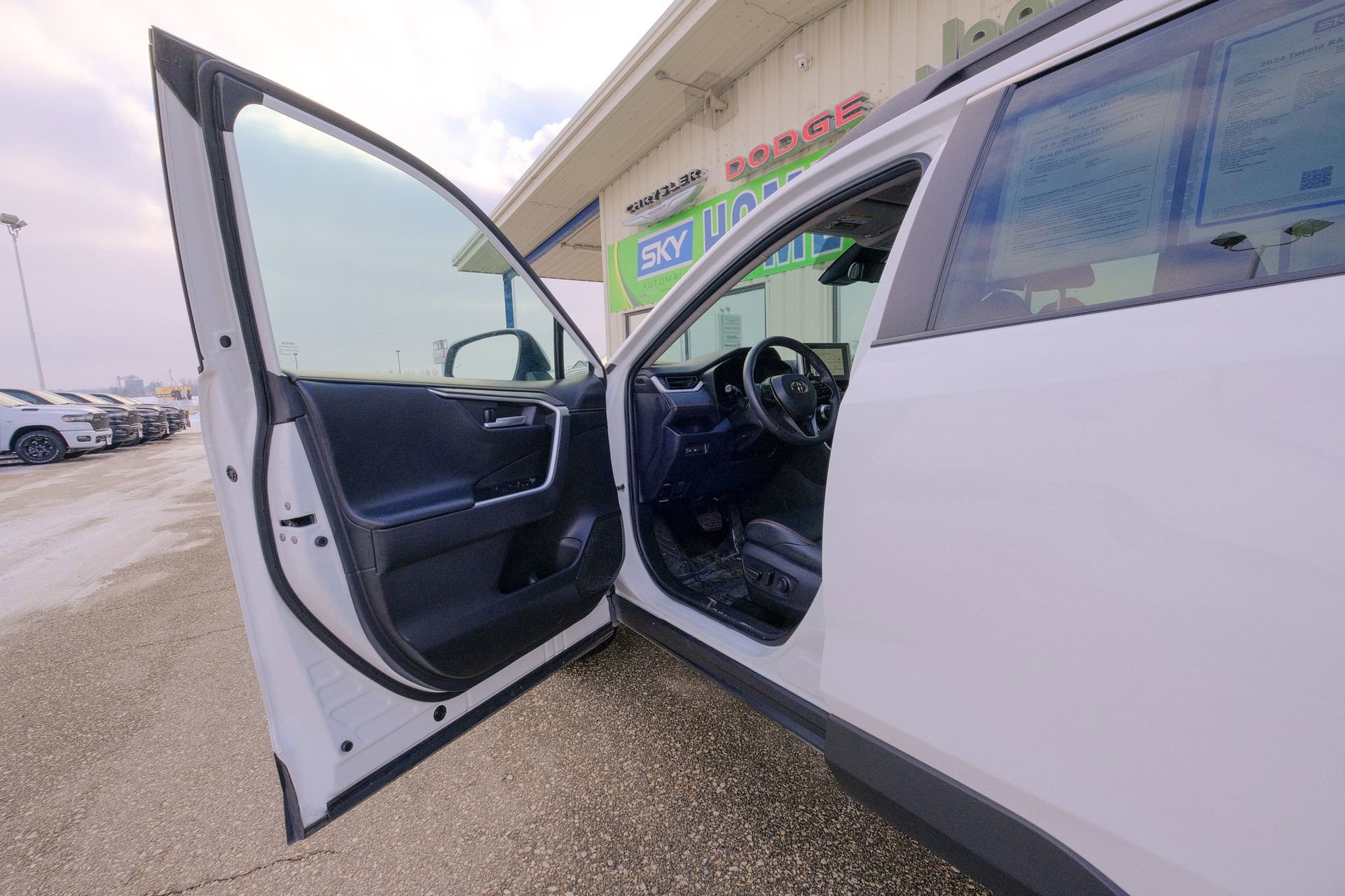 Used 2024 Toyota RAV4 Adventure image 23