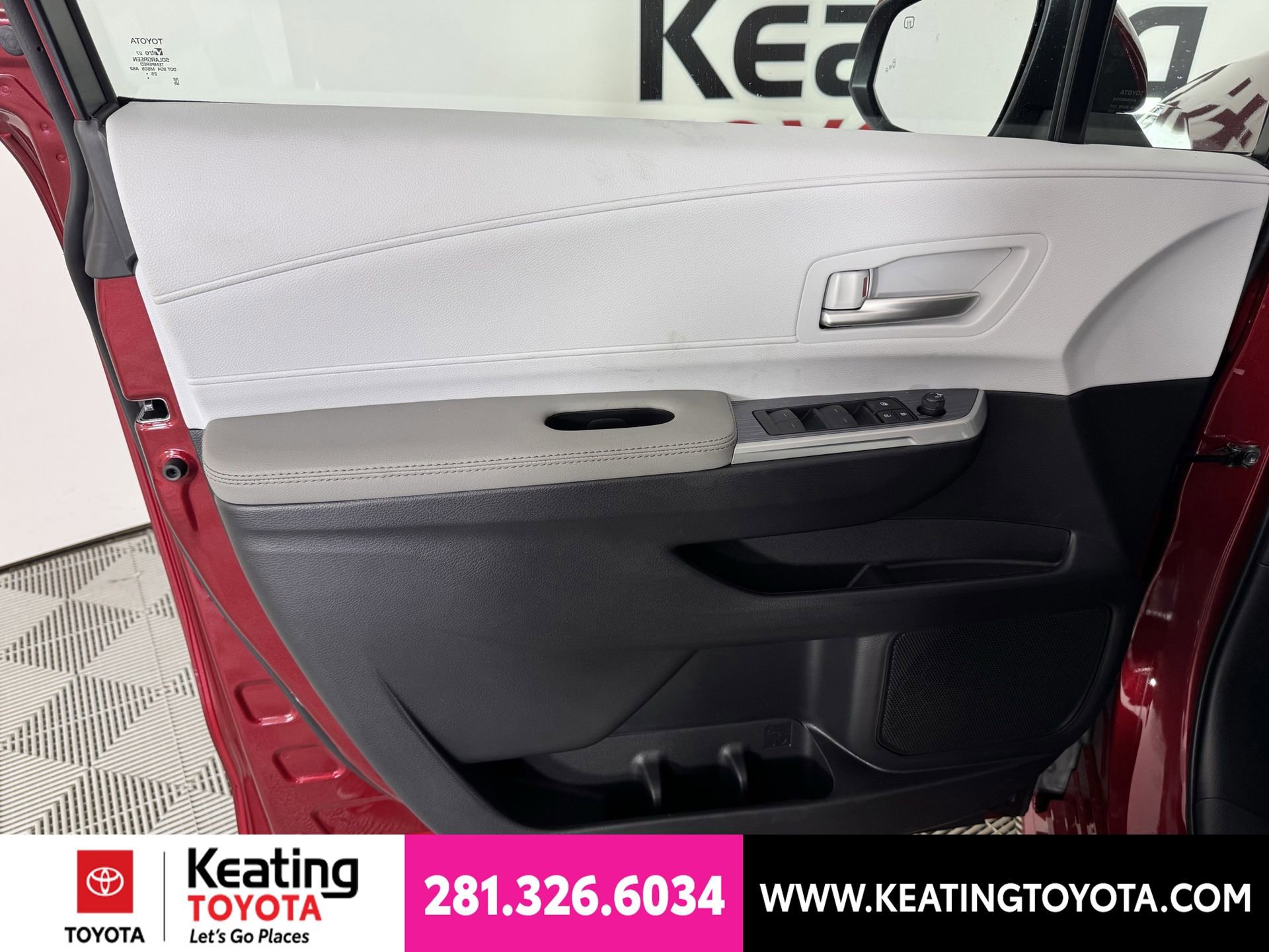 New 2026 Toyota Sienna XLE FWD image 13