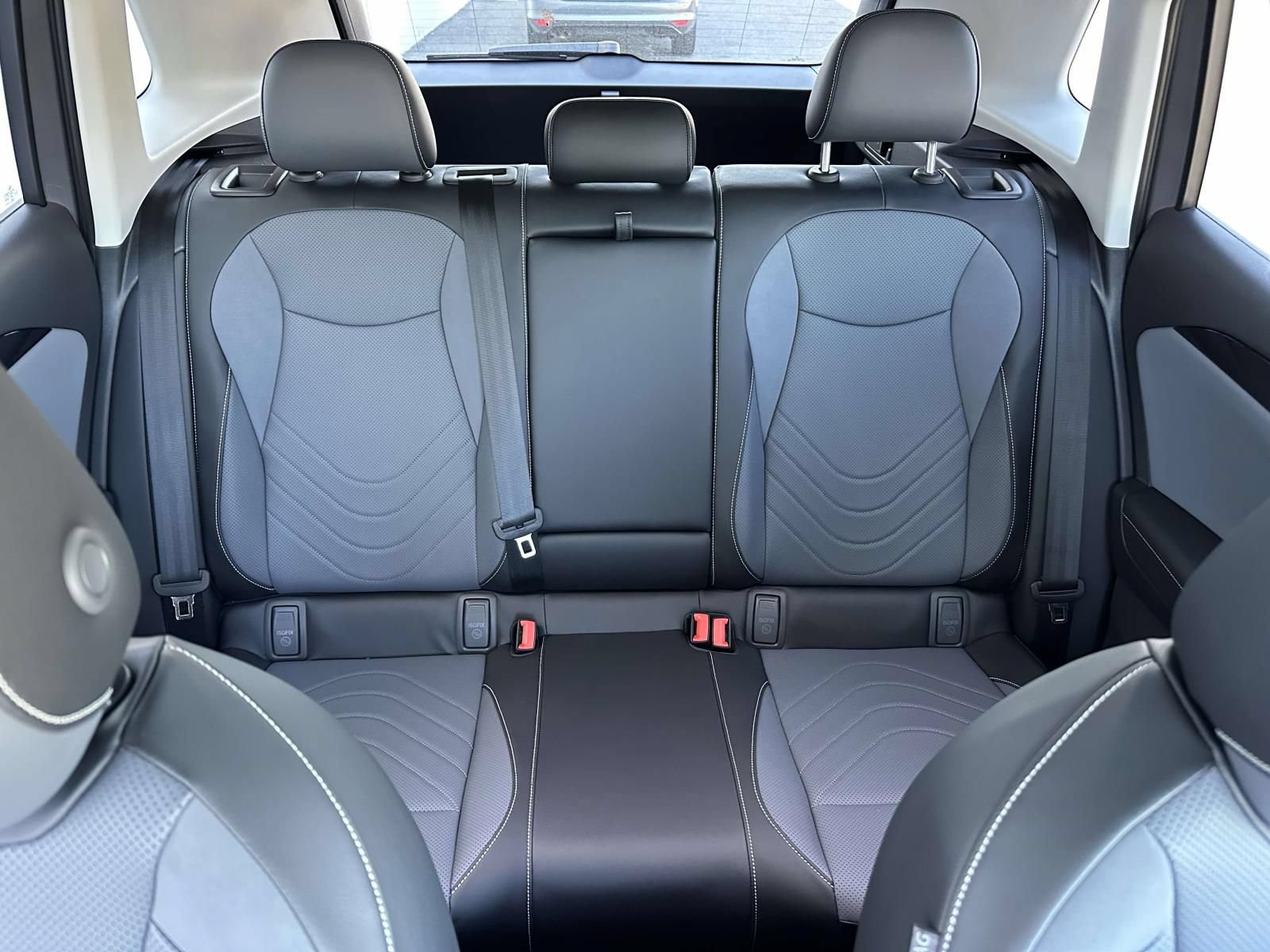 New 2026 Volkswagen Tiguan SE AWD/4WD image 14