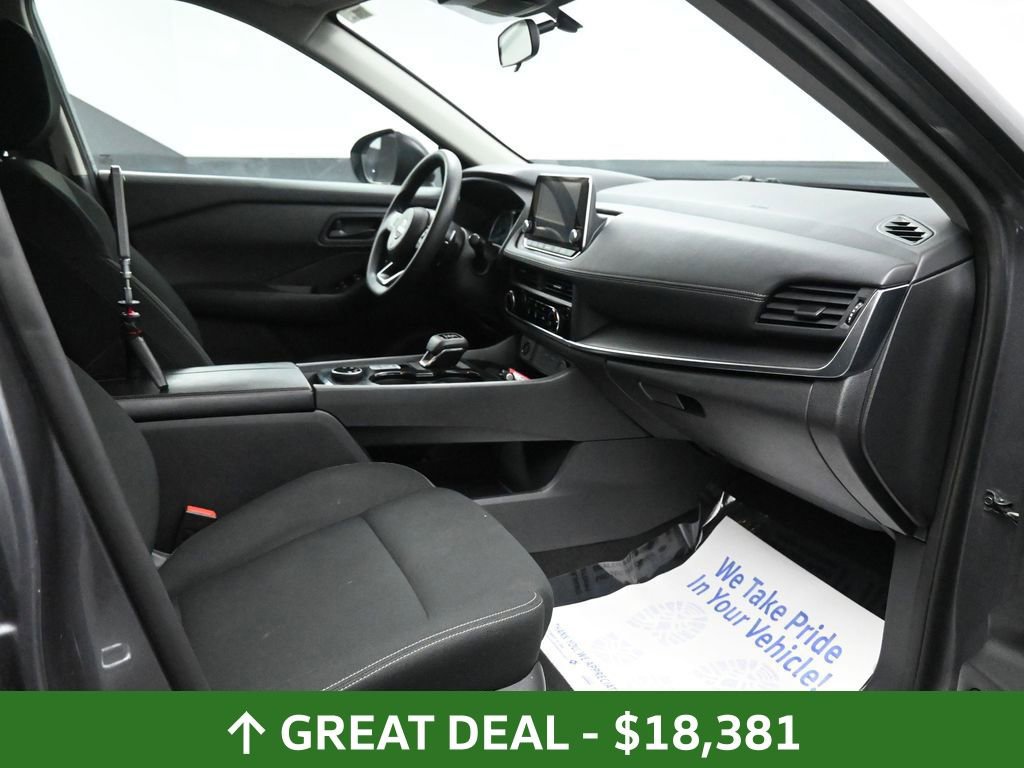 Used 2024 Nissan Rogue S AWD/4WD image 21