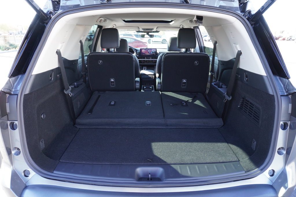 New 2026 Nissan Pathfinder SL w/ SL Premium Package AWD/4WD image 8