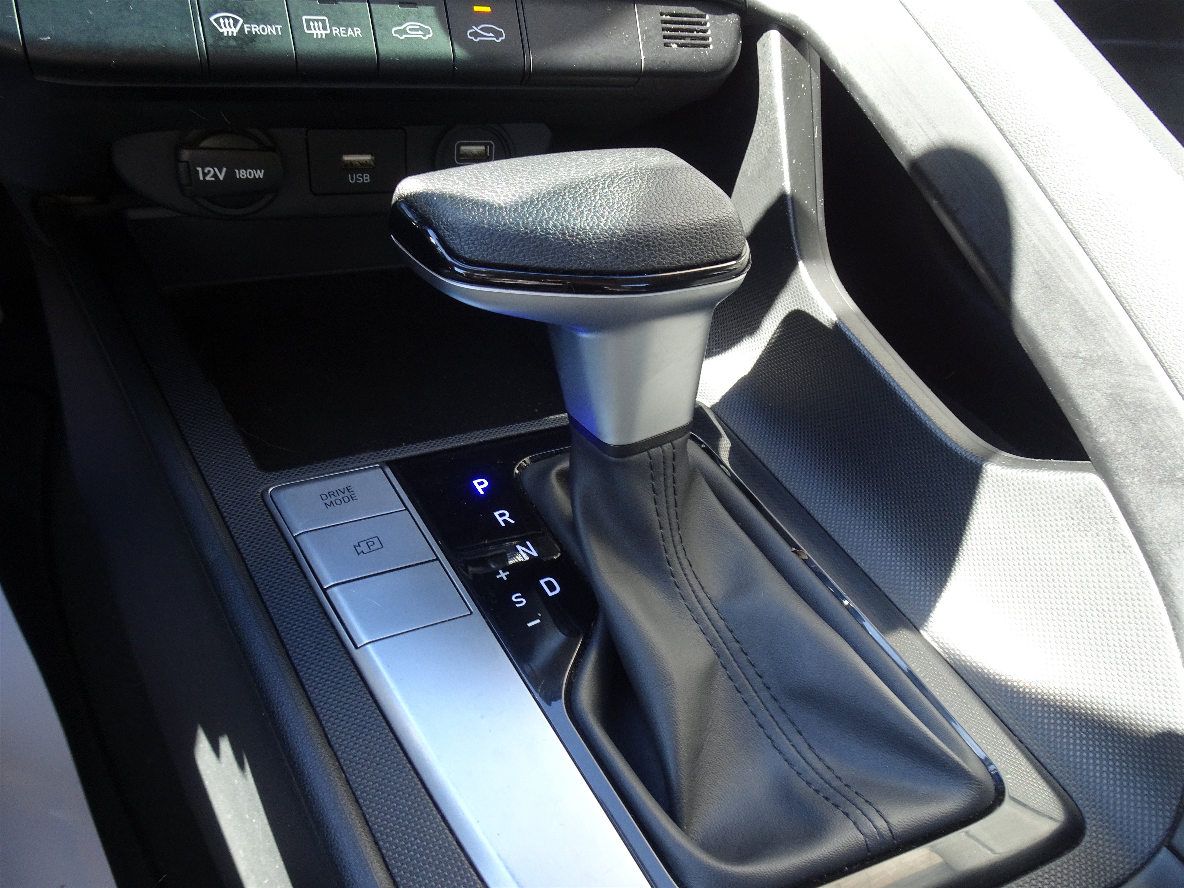 Used 2023 Hyundai Elantra SEL w/ Cargo Package FWD image 16