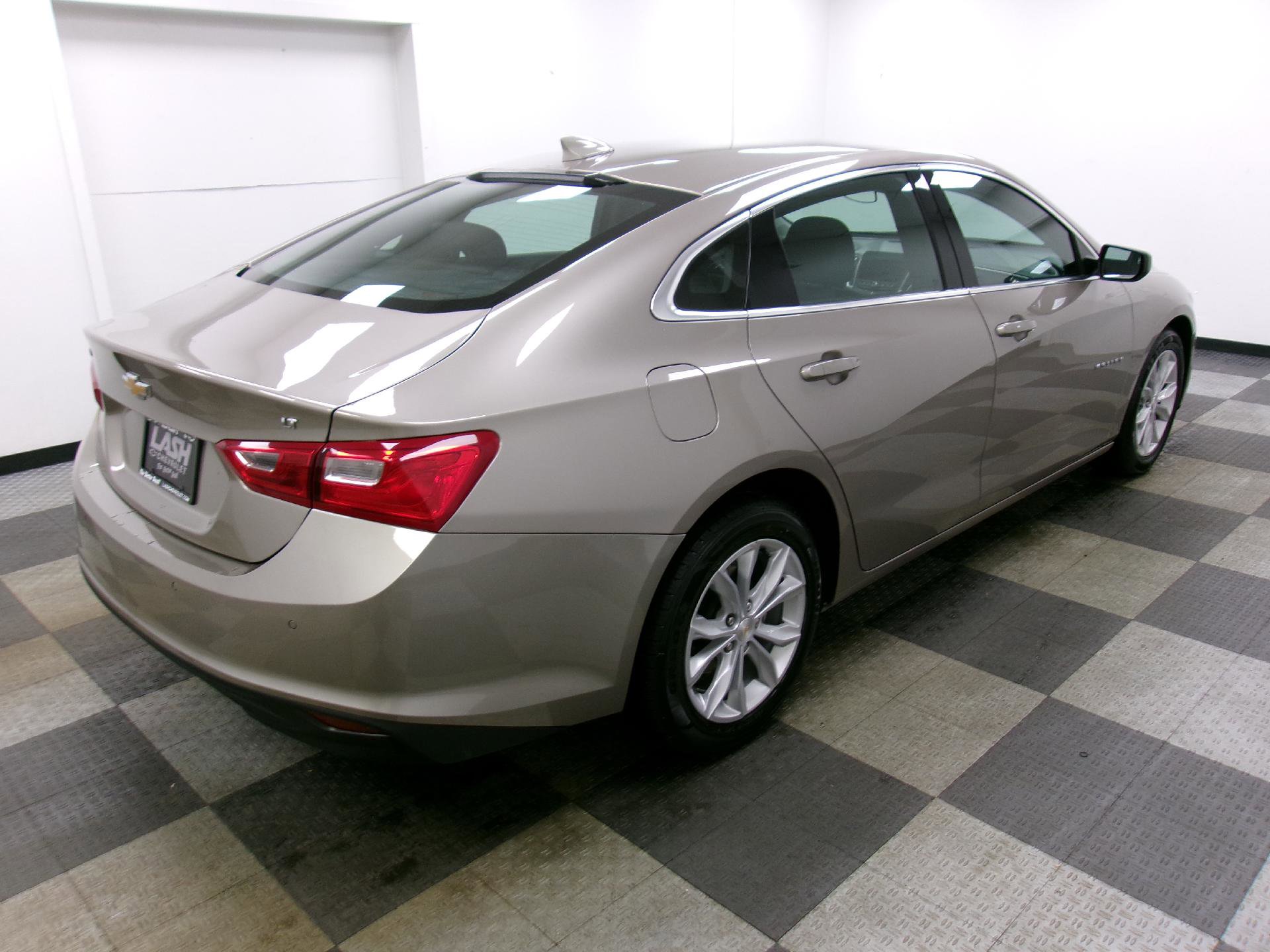 Used 2024 Chevrolet Malibu LT FWD image 13