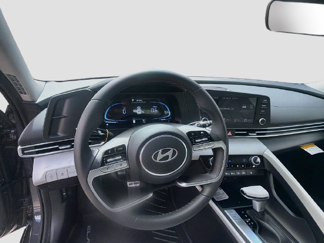 New 2026 Hyundai Elantra SEL Sport FWD image 11