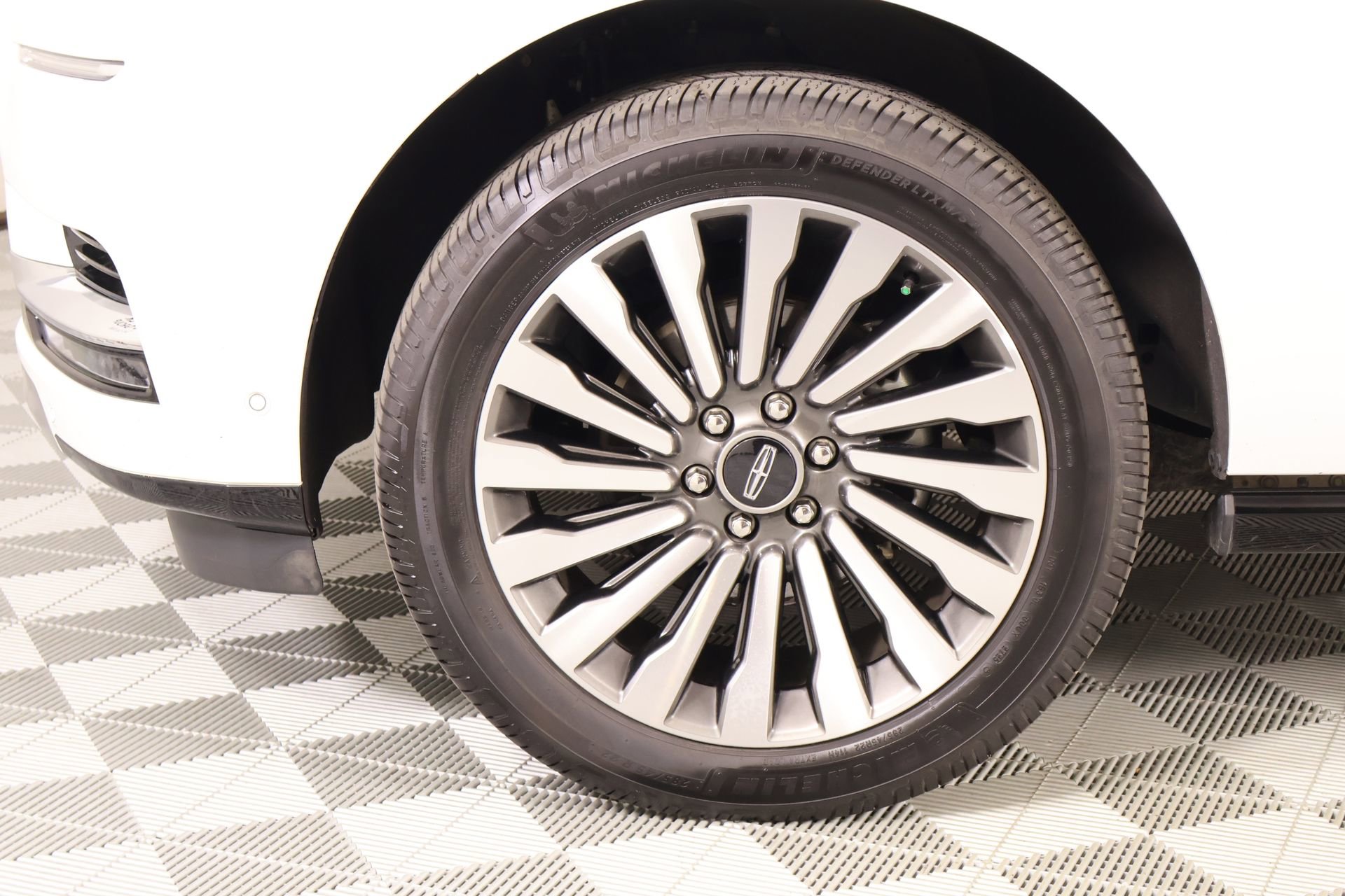 Used 2021 Lincoln Navigator Reserve w/ Luxury Package AWD/4WD image 20