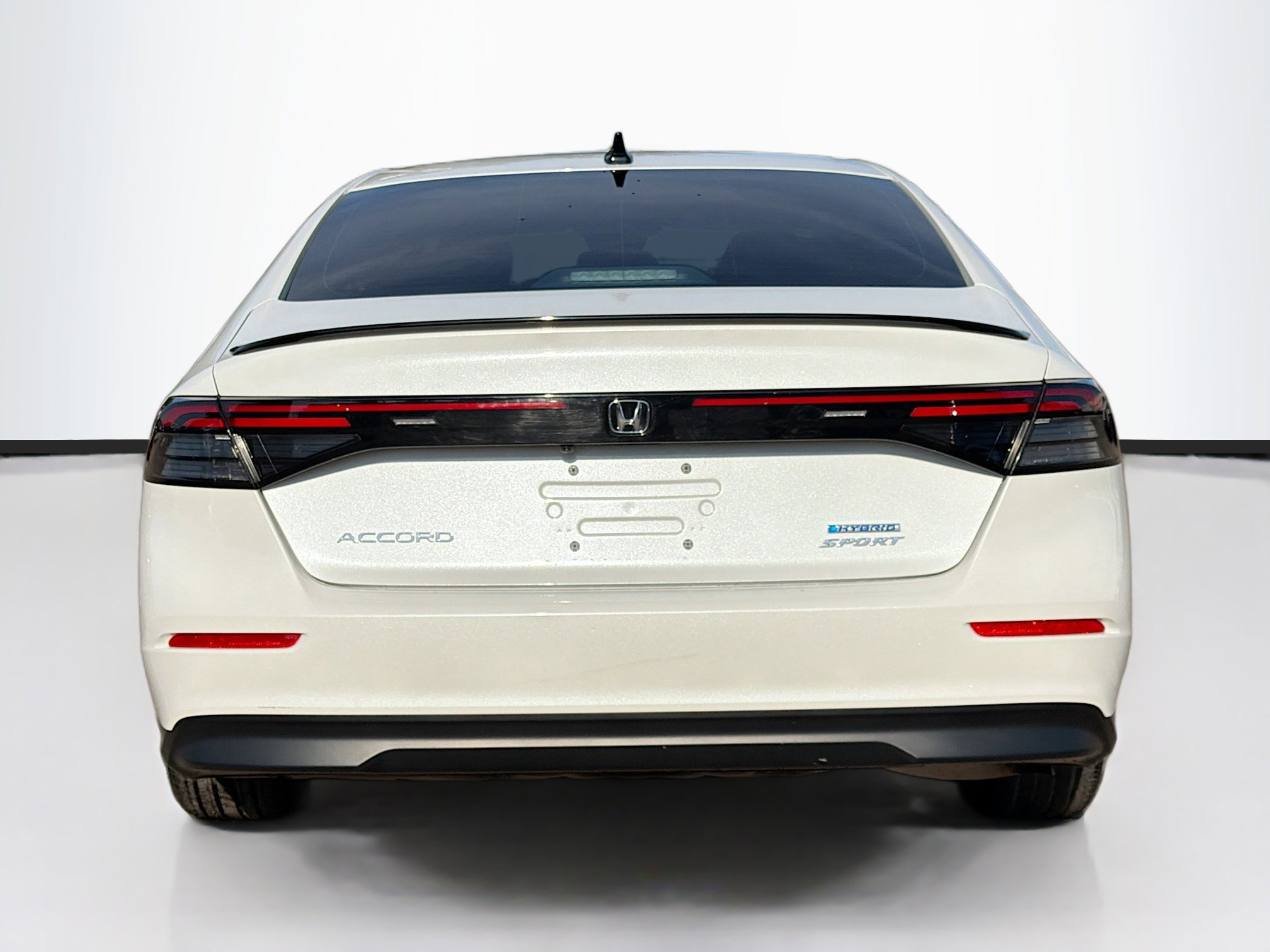 Used 2024 Honda Accord Sport image 4