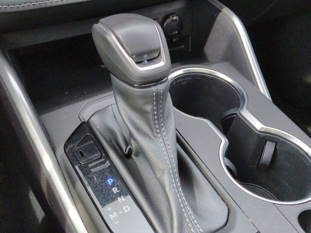 Used 2022 Toyota Highlander XLE AWD/4WD image 15
