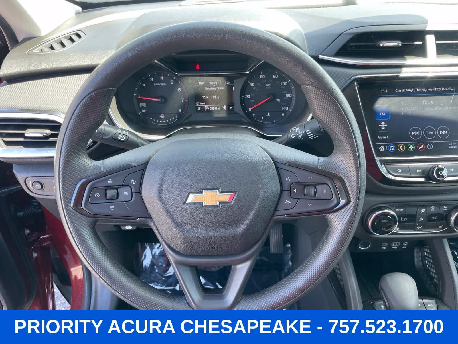 Used 2023 Chevrolet TrailBlazer LT w/ Convenience Package AWD/4WD image 12