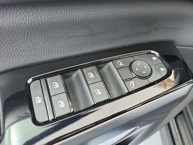 Used 2025 Nissan Pathfinder SL w/ SL Premium Package image 40