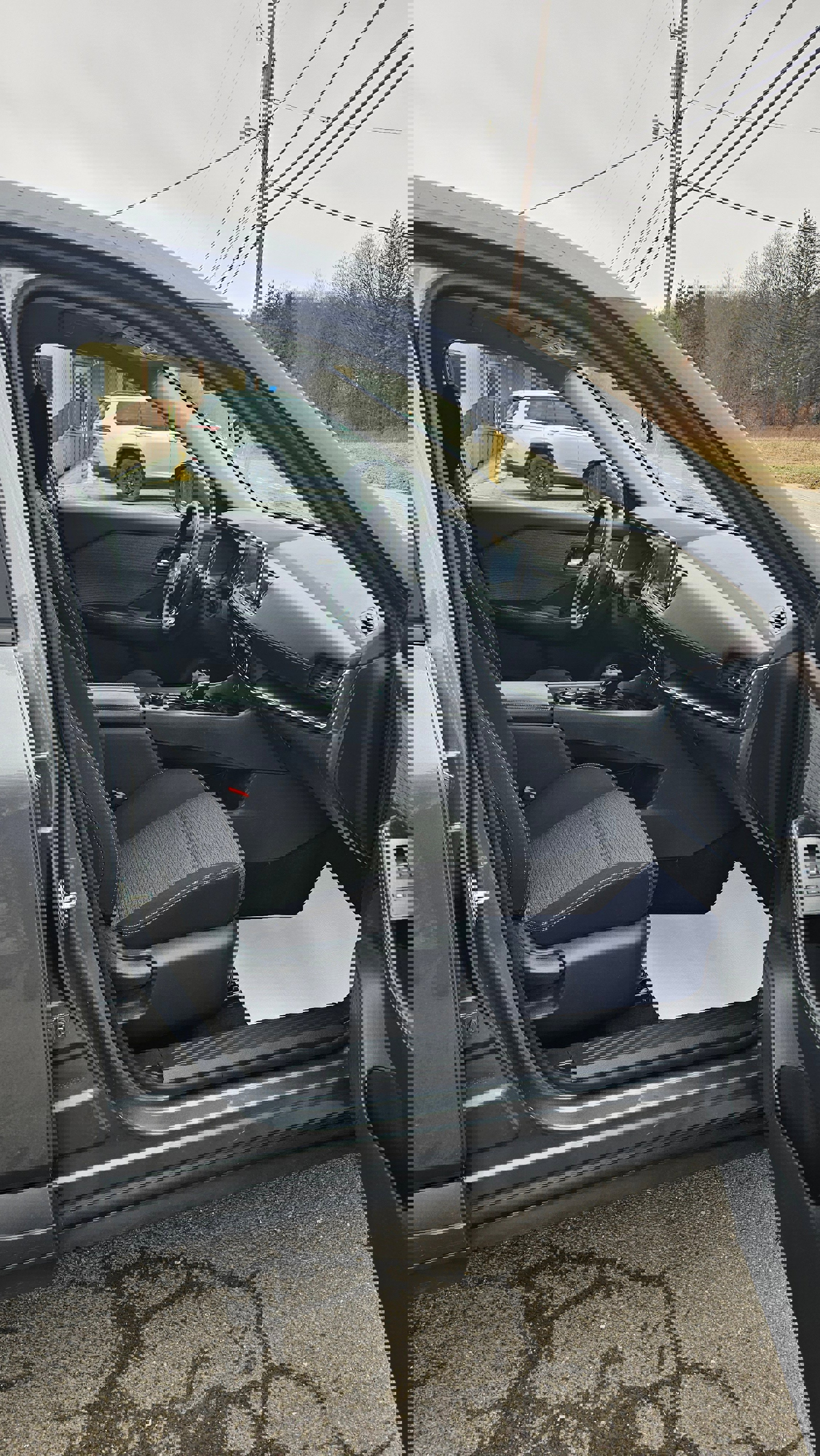 Used 2023 Nissan Rogue SV image 6