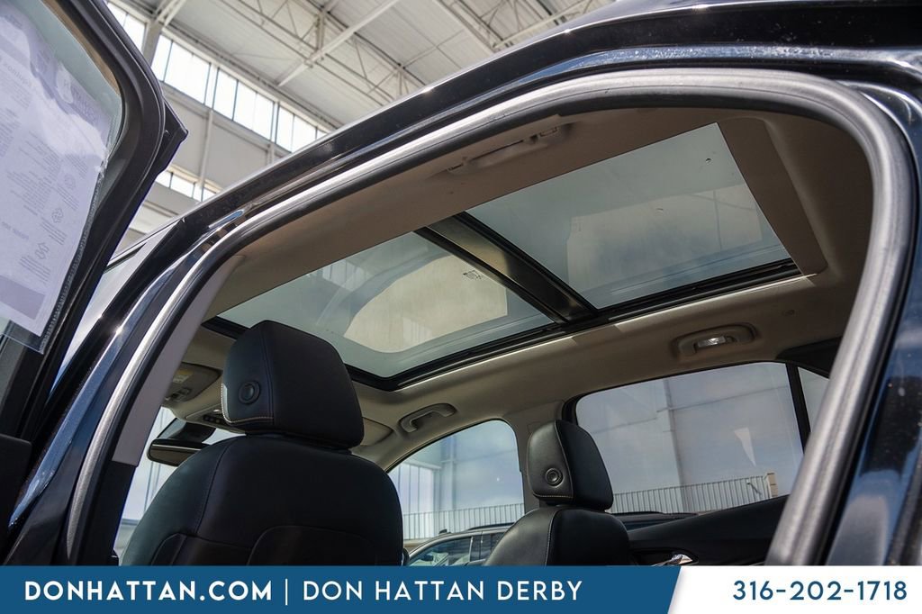 Used 2018 Chevrolet Equinox Premier image 23