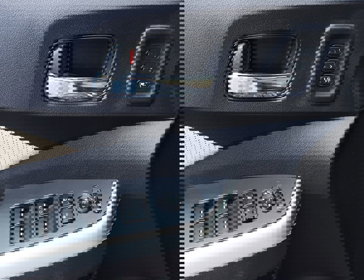 Used 2016 Honda CR-V Touring image 38