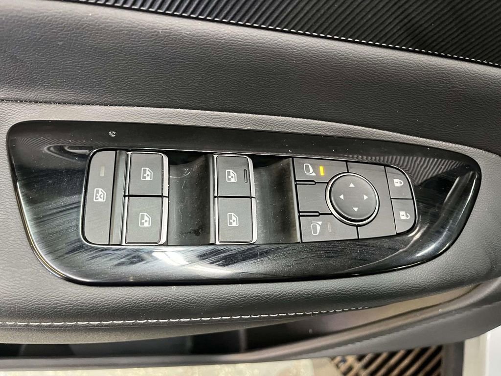 Certified 2025 Nissan Murano SV image 17