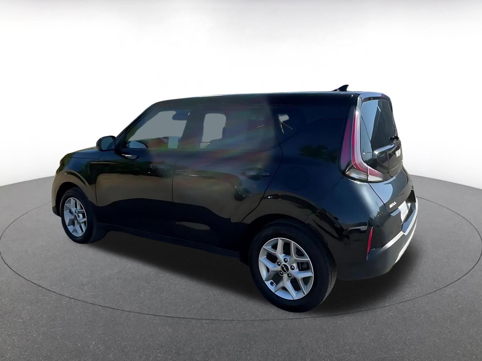 Used 2025 Kia Soul LX w/ LX Technology Package image 10