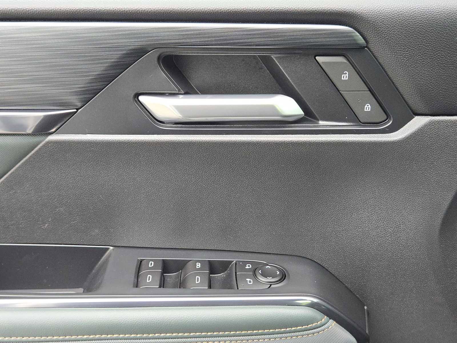 Certified 2025 GMC Acadia AT4 image 21