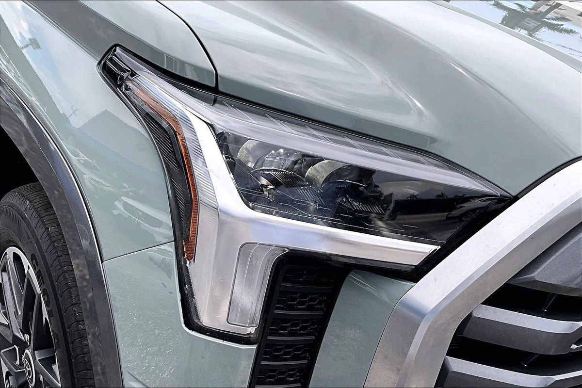 Used 2024 Toyota Tundra Limited w/ Power Package AWD/4WD image 35