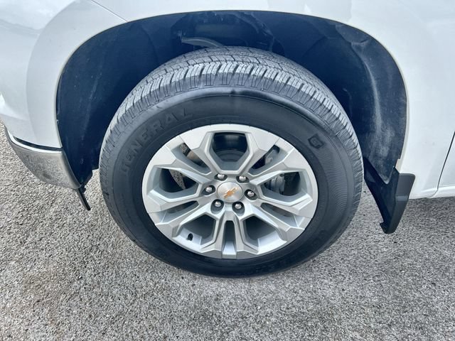 Certified 2025 Chevrolet Silverado 1500 LTZ AWD/4WD image 32