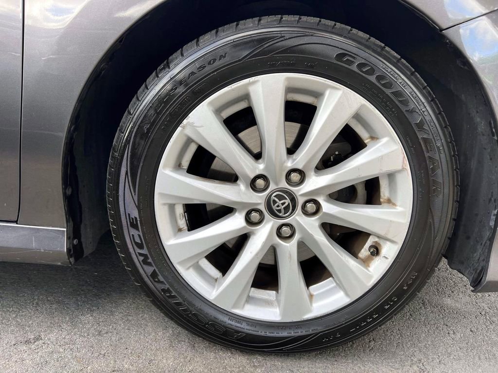 Used 2020 Toyota Camry LE image 7
