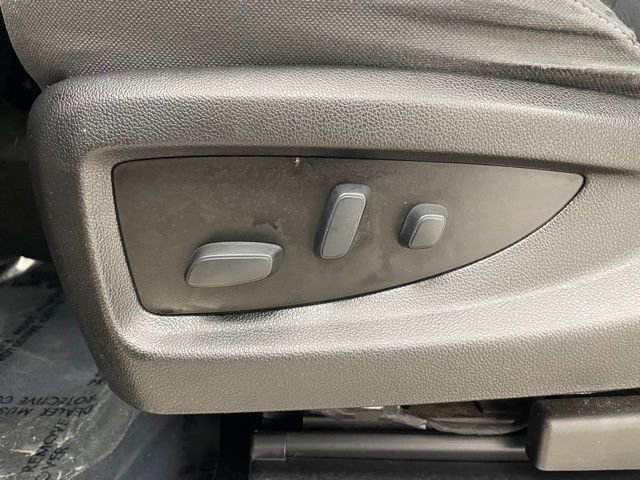 Certified 2018 Chevrolet Silverado 1500 LT w/ All Star Edition image 9