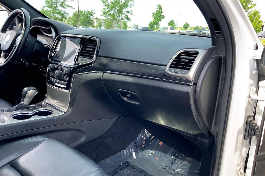 Used 2019 Jeep Grand Cherokee Limited AWD/4WD image 15