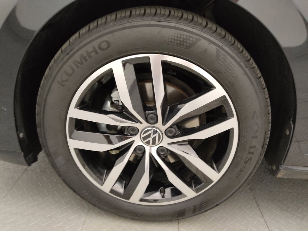 Used 2025 Volkswagen Jetta SE FWD image 31
