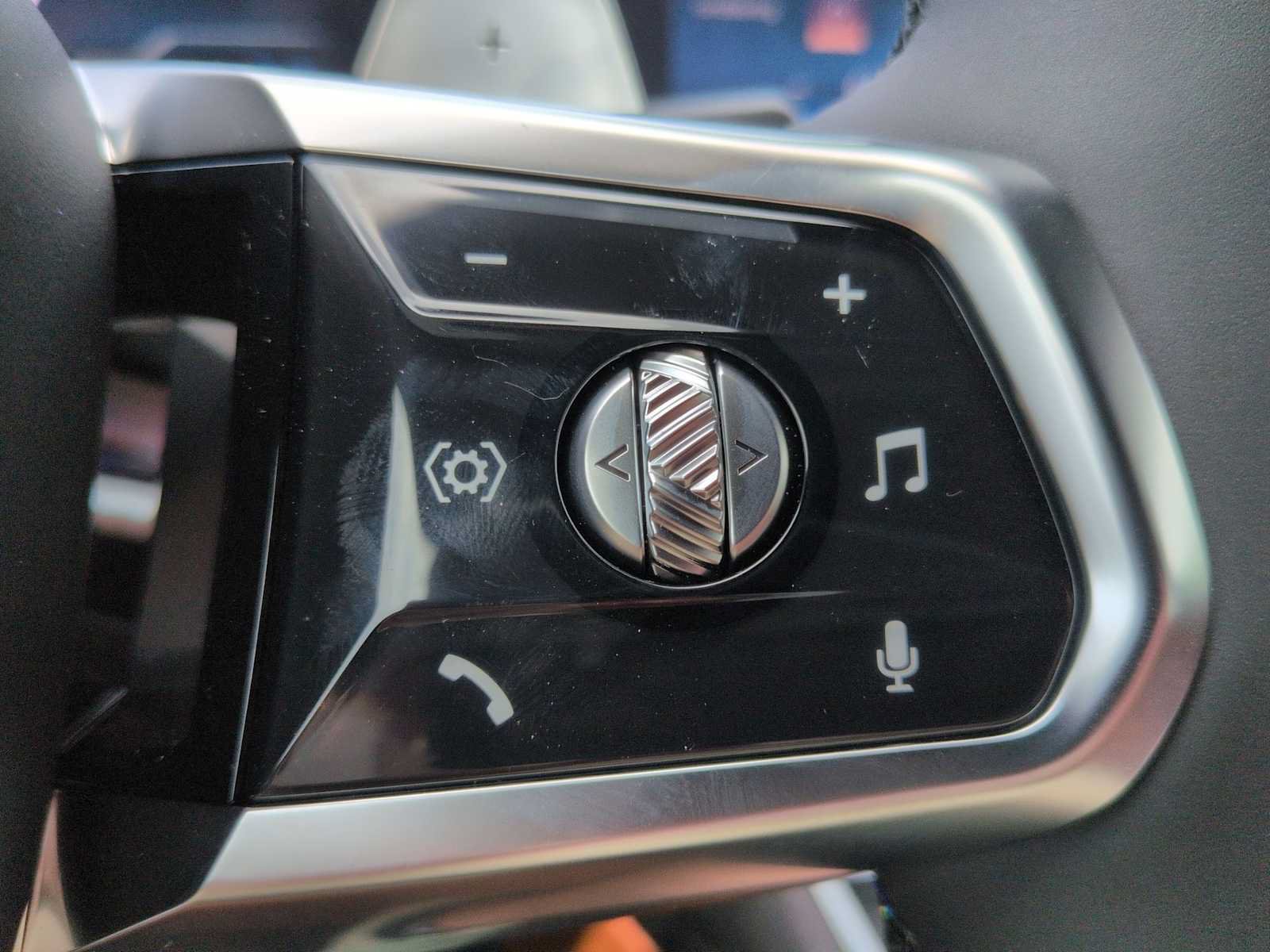 New 2026 BMW 750e xDrive AWD/4WD image 27