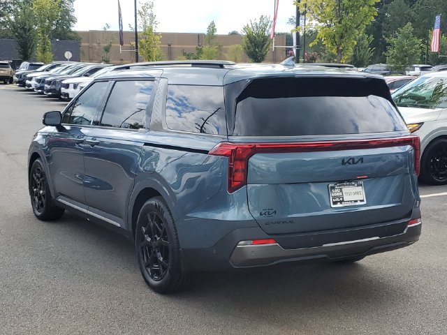 New 2027 Kia Carnival SX w/ Dark Edition Package FWD image 6