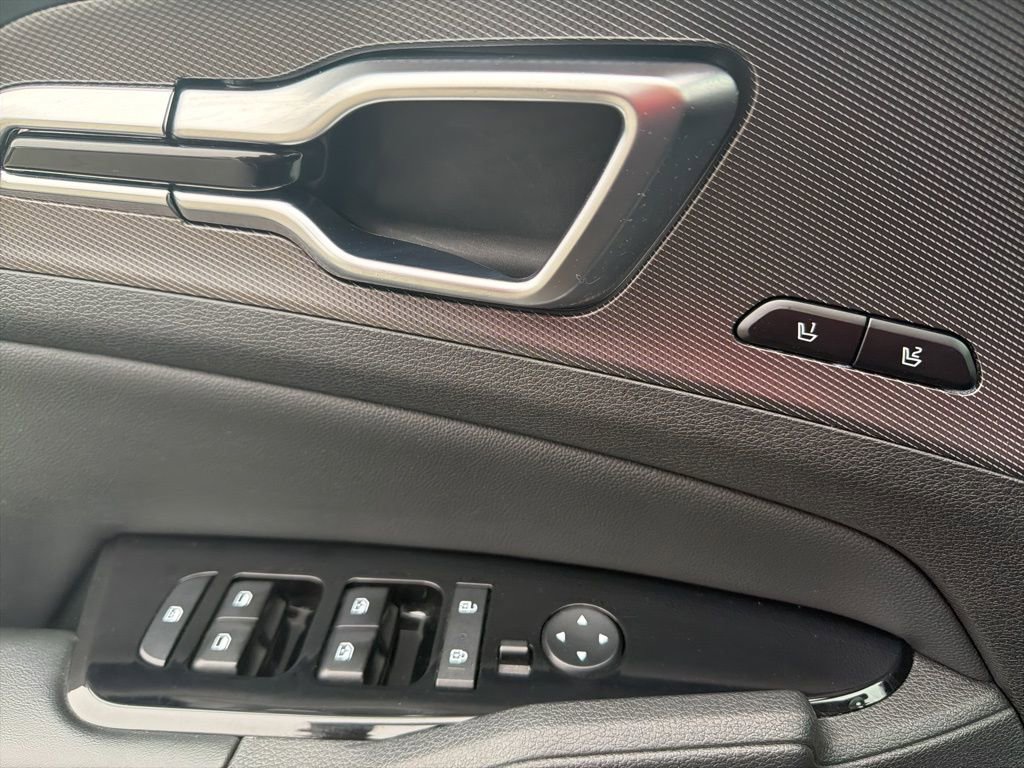 Used 2023 Kia Sportage SX image 16
