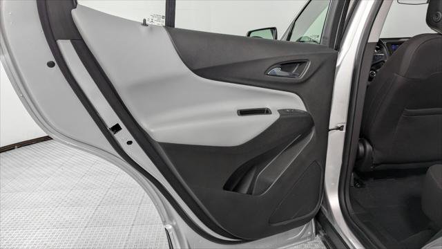 Used 2021 Chevrolet Equinox LS image 16