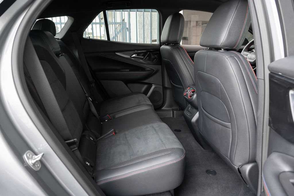 Used 2024 Chevrolet Blazer EV RS RWD image 40
