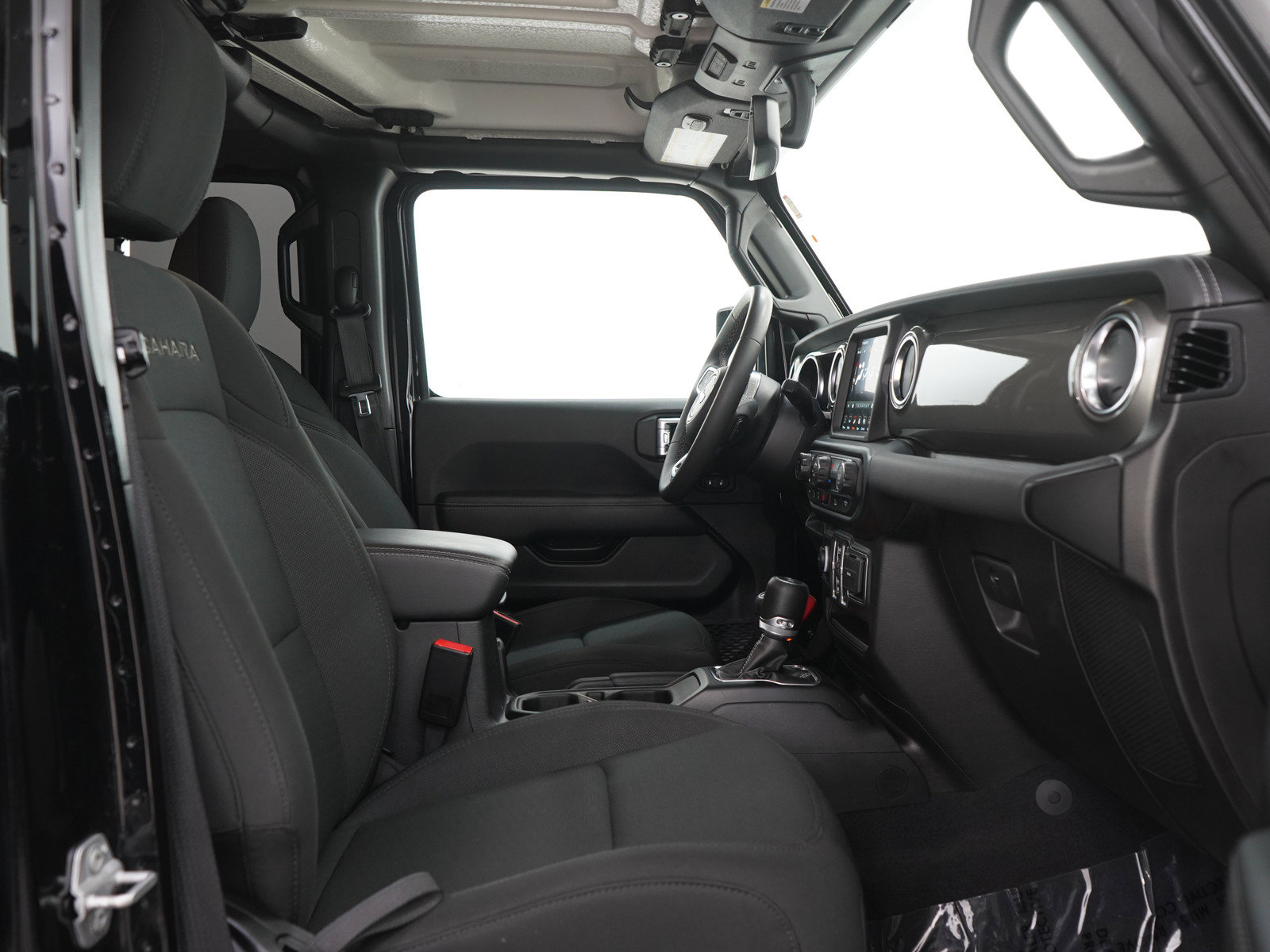 Used 2023 Jeep Wrangler Unlimited Sahara AWD/4WD image 12