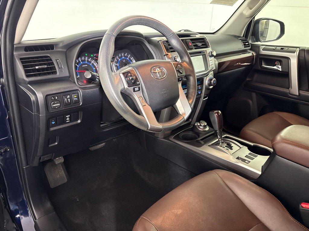 Used 2018 Toyota 4Runner Limited AWD/4WD image 21