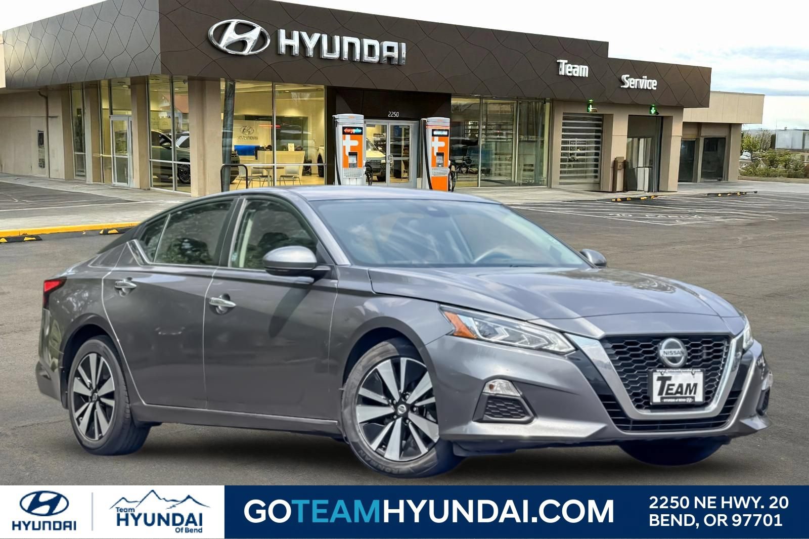 Used 2021 Nissan Altima 2.5 SV w/ SV Premium Package FWD image 1