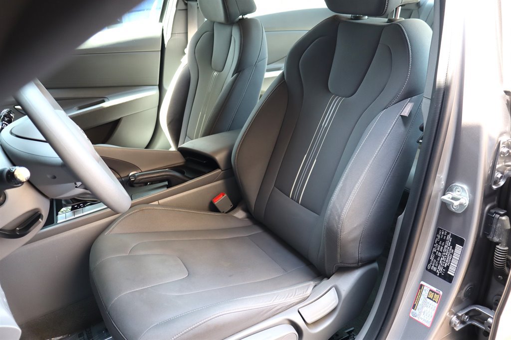 Used 2023 Hyundai Elantra SEL FWD image 18