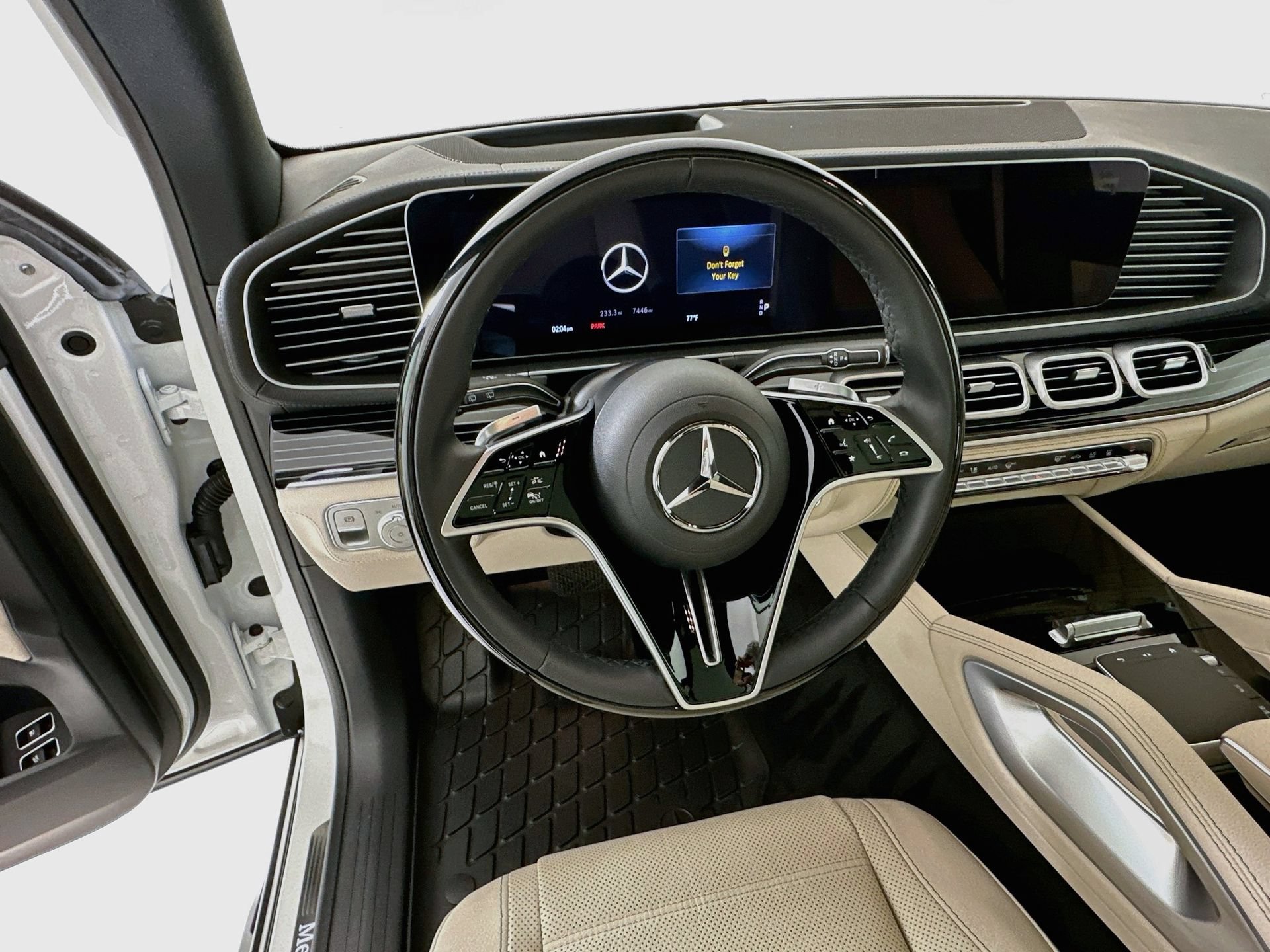 Used 2024 Mercedes-Benz GLE 450e 4MATIC image 12