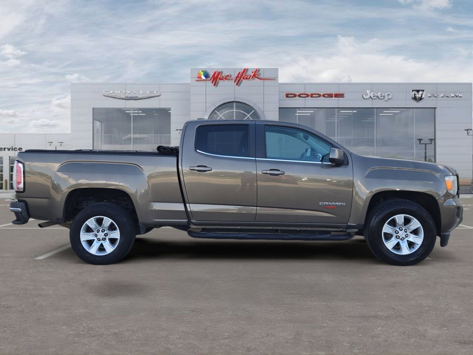 Used 2016 GMC Canyon SLE RWD image 6