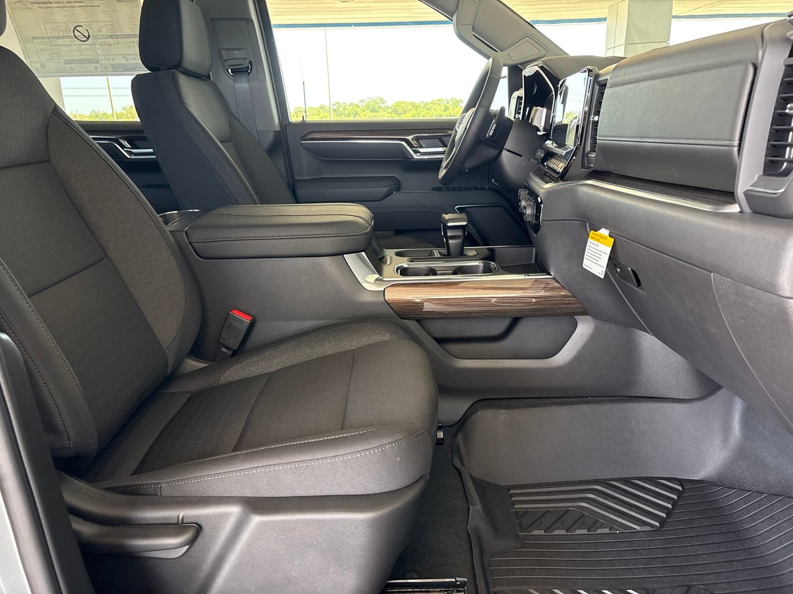 New 2026 Chevrolet Silverado 1500 LT Trail Boss w/ LPO, Dark Essentials Package AWD/4WD image 17
