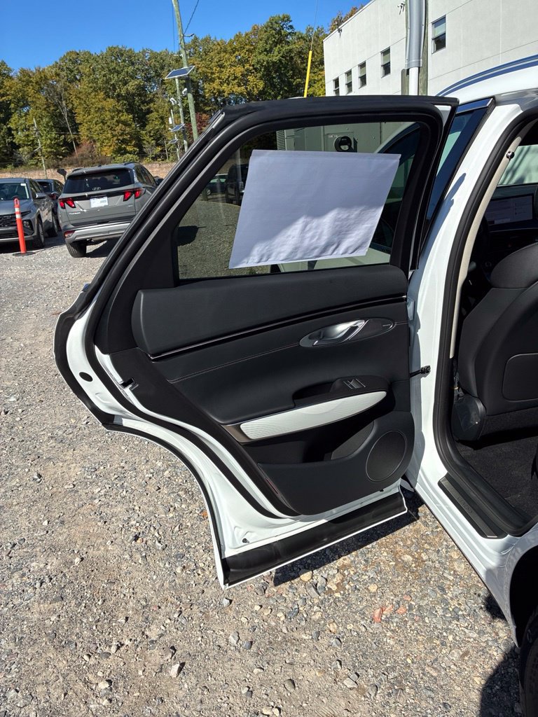 New 2027 Genesis GV70 2.5T Advanced AWD/4WD image 22